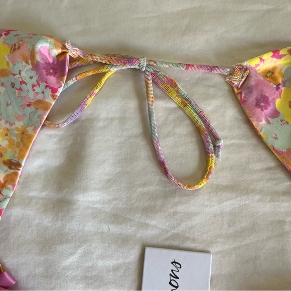 BNWT FL&L crop top - Picture 4 of 9